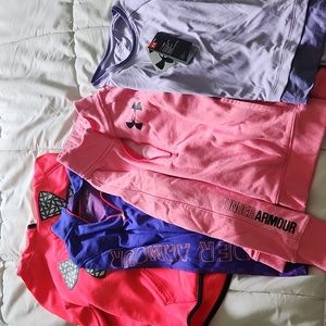 Set of 4 Girls Under Armour sweatshirts